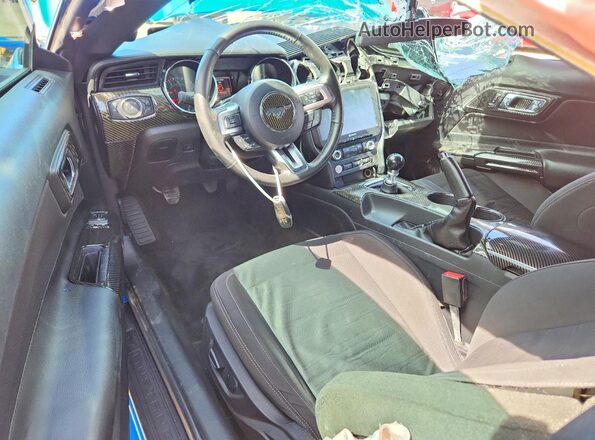 1FA6P8CF3H5271644 2017 FORD MUSTANG Blue Dashboard view