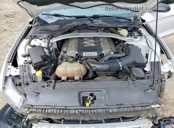 1FA6P8CF3H5330921 2017 FORD MUSTANG White Widok wnętrza z tyłu
