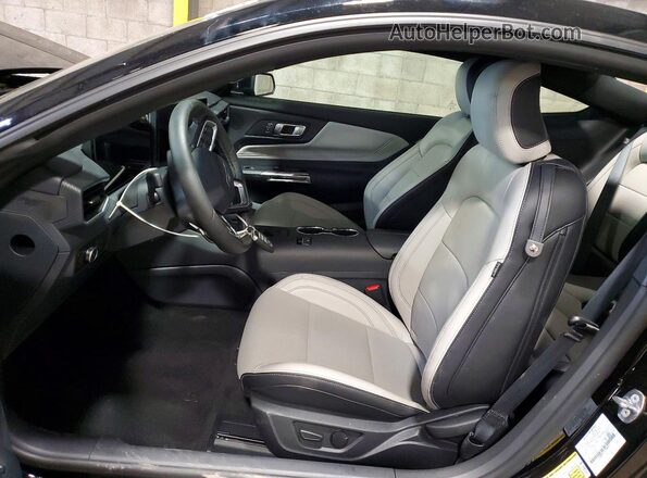 1FA6P8CF3T5408655 2026 FORD MUSTANG Black Вид салону спереду