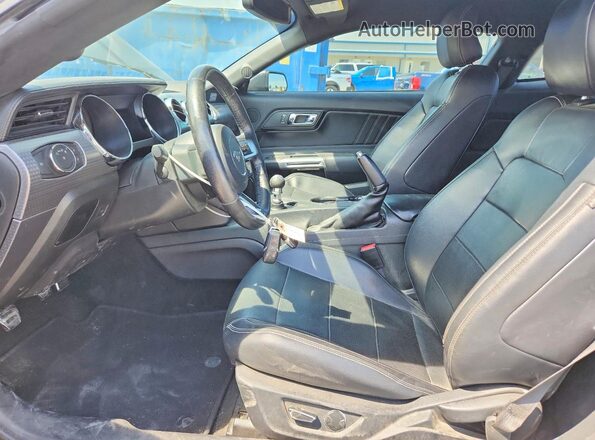 1FA6P8CF4H5226681 2017 FORD MUSTANG Gray წინა სალონის ხედი