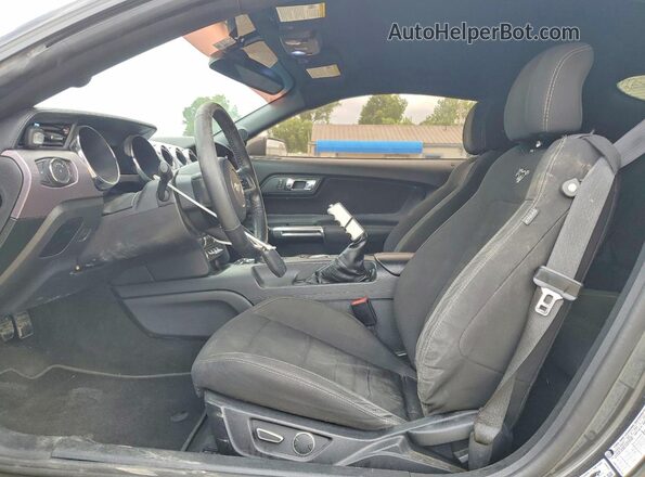 1FA6P8CF4H5281146 2017 FORD MUSTANG Gray წინა სალონის ხედი