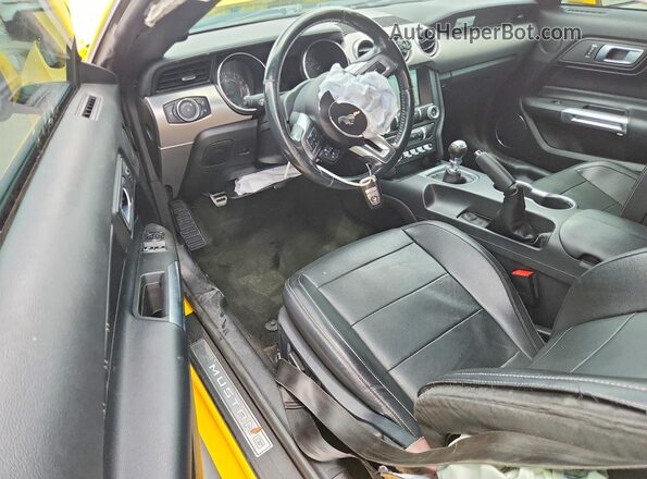 1FA6P8CF4J5157626 2018 FORD MUSTANG Yellow Vista del salpicadero