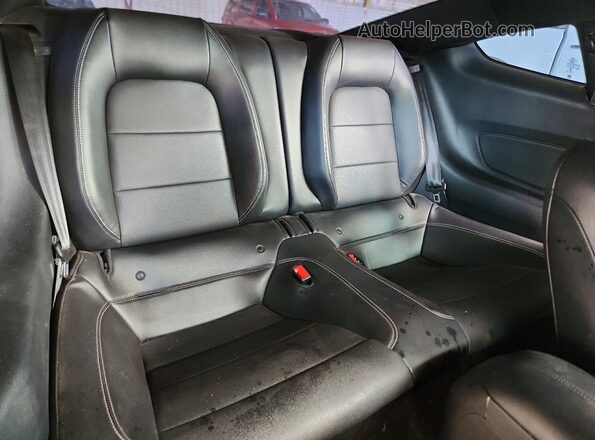 1FA6P8CF4K5125258 2019 FORD MUSTANG Белый Вид задних сидений