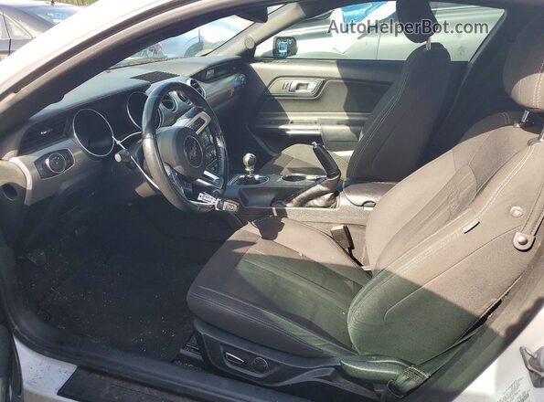 1FA6P8CF4K5161368 2019 FORD MUSTANG White Vista interior delantera