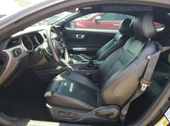 1FA6P8CF4M5110777 2021 FORD MUSTANG Black Widok wnętrza z przodu