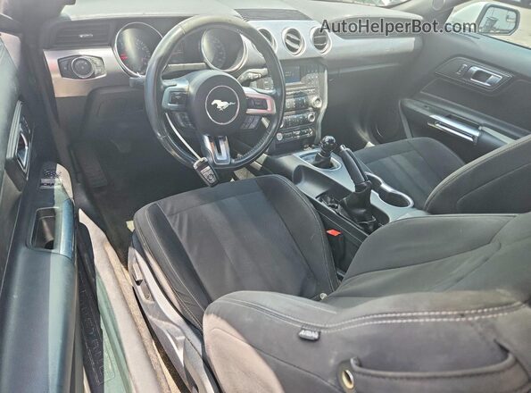 1FA6P8CF5J5170255 2018 FORD MUSTANG White Vista del salpicadero
