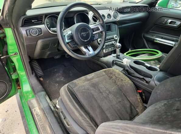 1FA6P8CF5K5167308 2019 FORD MUSTANG Green Dashboard view