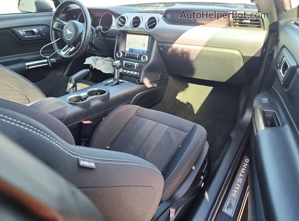 1FA6P8CF5L5103531 2020 FORD MUSTANG Gray Vista del salpicadero