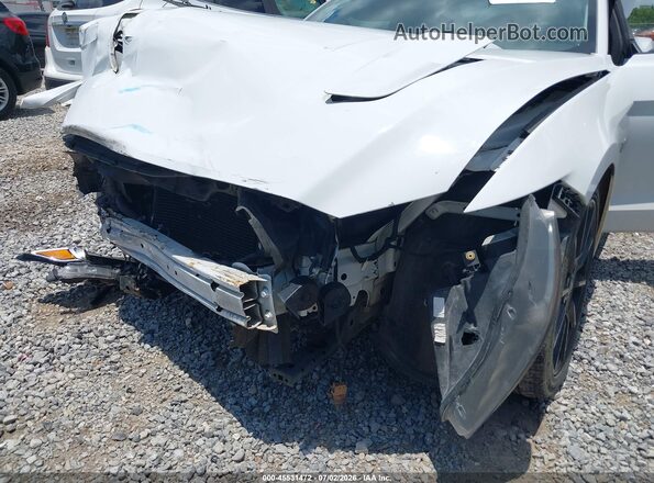 1FA6P8CF6G5335867 2016 FORD MUSTANG White Widok z przodu