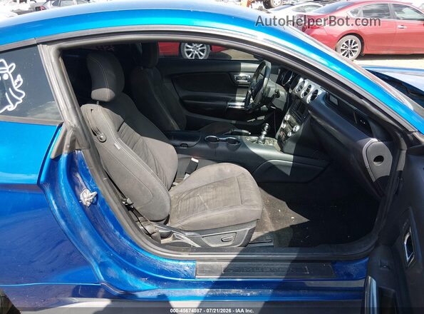 1FA6P8CF6H5246608 2017 FORD MUSTANG Blue Вид салону спереду