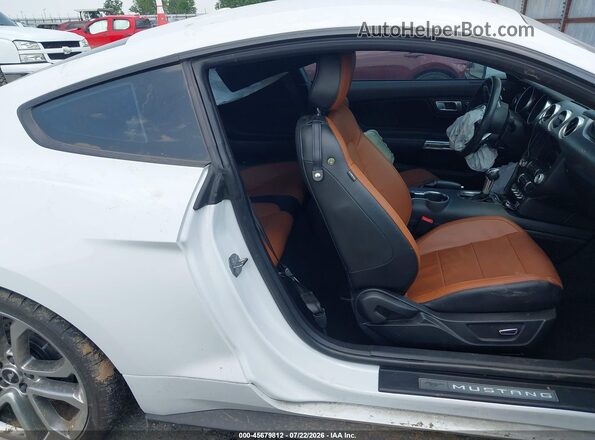 1FA6P8CF6J5122974 2018 FORD MUSTANG White Вид наклейки з VIN-кодом