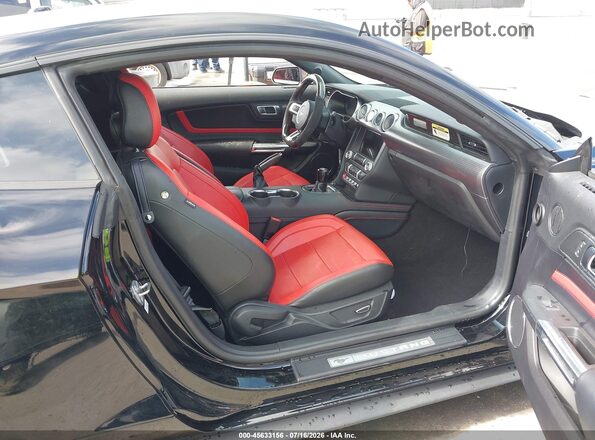 1FA6P8CF6K5109000 2019 FORD MUSTANG Черный Вид салона спереди