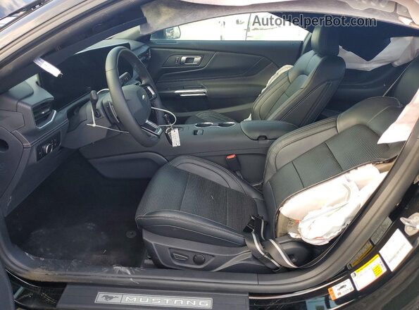 1FA6P8CF7S5402761 2025 FORD MUSTANG Черный Вид салона спереди