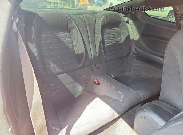 1FA6P8CF8G5236953 2016 FORD MUSTANG Red Widok tylnych siedzeń