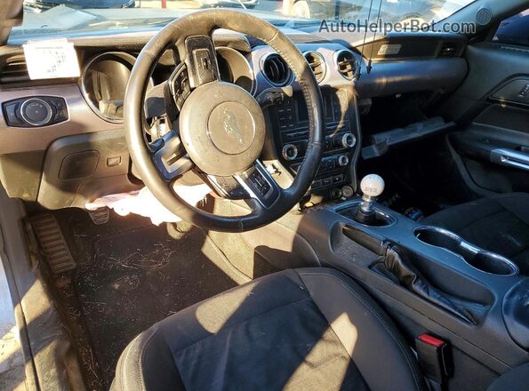 1FA6P8CF8G5245099 2016 FORD MUSTANG Silver Widok deski rozdzielczej
