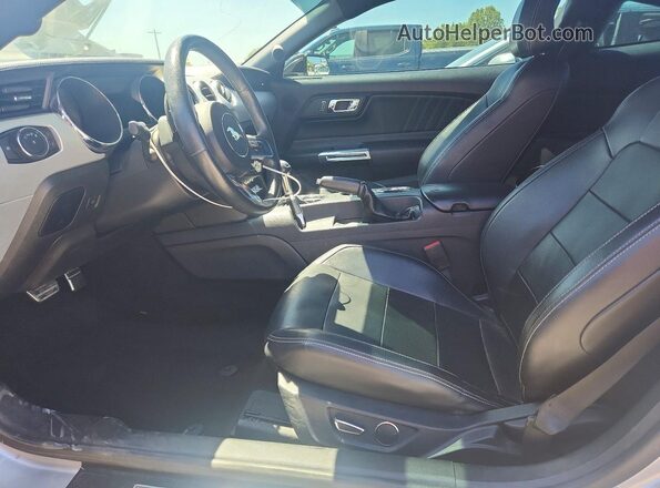 1FA6P8CF8G5279026 2016 FORD MUSTANG Silver წინა სალონის ხედი