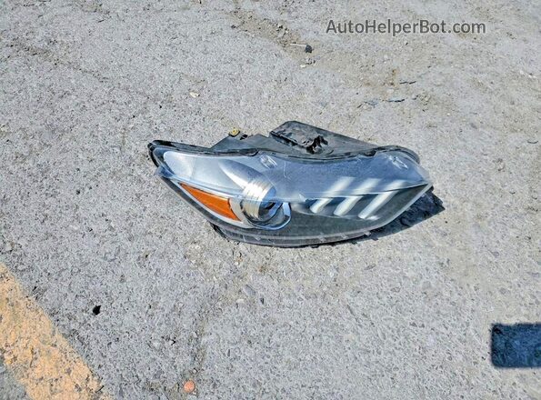 1FA6P8CF8G5323266 2016 FORD MUSTANG Black Vista del compartimento del motor
