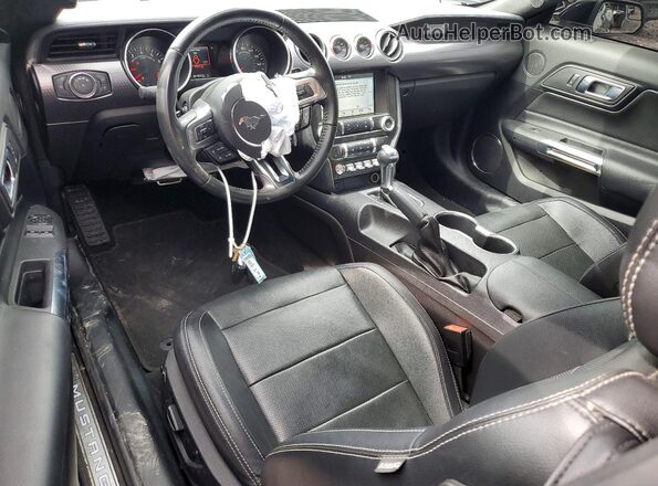 1FA6P8CF8K5157579 2019 FORD MUSTANG Черный Вид панели приборов