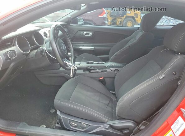 1FA6P8CF8K5173765 2019 FORD MUSTANG Red Widok wnętrza z przodu