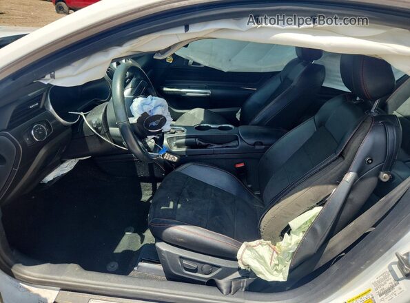 1FA6P8CF8M5133754 2021 FORD MUSTANG Белый Вид салона спереди