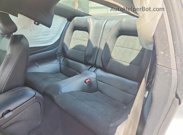 1FA6P8CF8M5133754 2021 FORD MUSTANG Белый Вид задних сидений