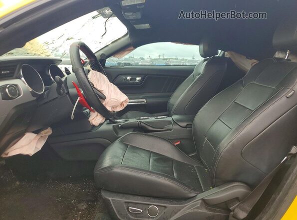 1FA6P8CF9G5283795 2016 FORD MUSTANG Yellow წინა სალონის ხედი