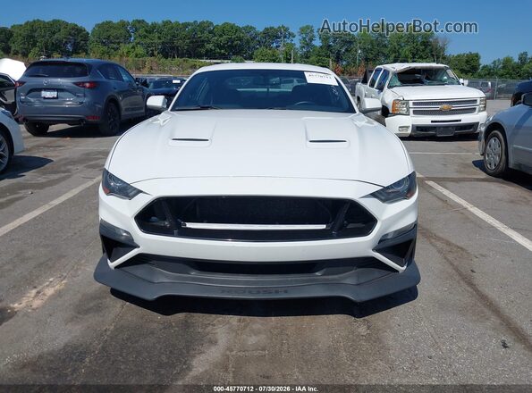1FA6P8CF9J5170548 2018 FORD MUSTANG Белый Вид щитка приборов