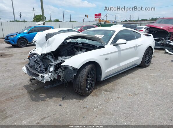 1FA6P8CF9L5176725 2020 FORD MUSTANG Белый Передняя левая четверть