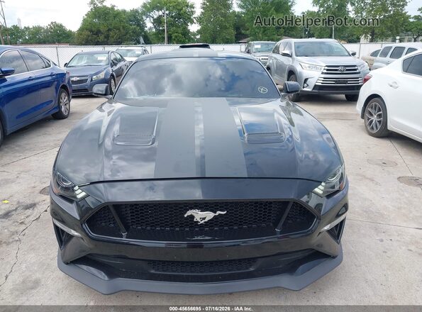 1FA6P8CFXJ5108592 2018 FORD MUSTANG Черный Вид щитка приборов