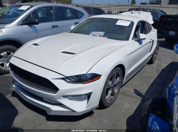 1FA6P8CFXN5128685 2022 FORD MUSTANG Белый Передняя левая четверть