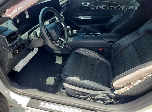 1FA6P8CFXS5401359 2025 FORD MUSTANG White Widok wnętrza z przodu