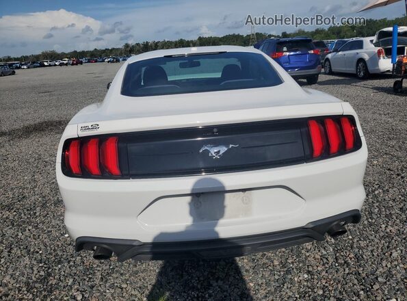 1FA6P8TH0L5126698 2020 FORD MUSTANG White Widok z tyłu