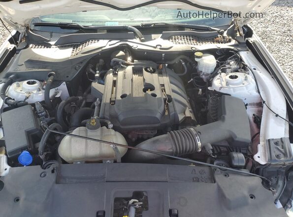 1FA6P8TH0L5126698 2020 FORD MUSTANG White Widok wnętrza z tyłu