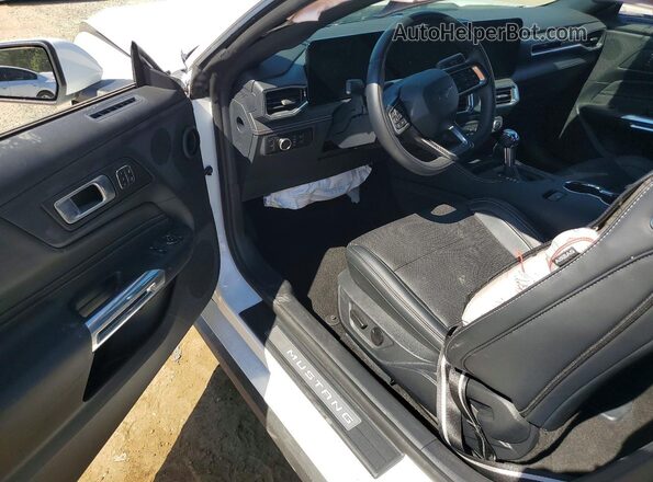 1FA6P8TH0R5146524 2024 FORD MUSTANG Белый Вид панели приборов