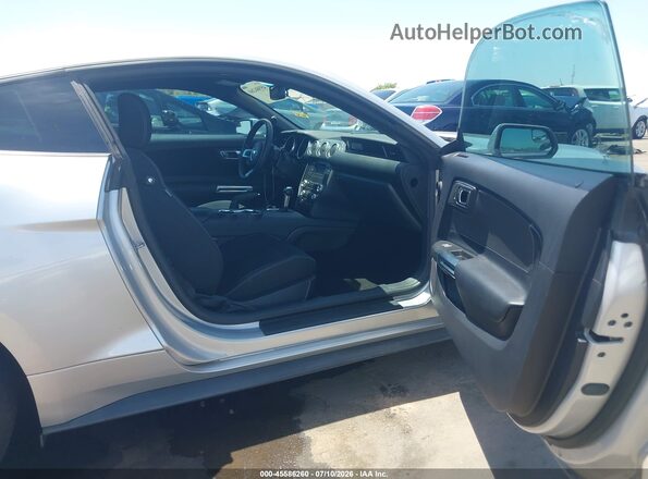 1FA6P8TH1K5119032 2019 FORD MUSTANG Silver Vista interior delantera