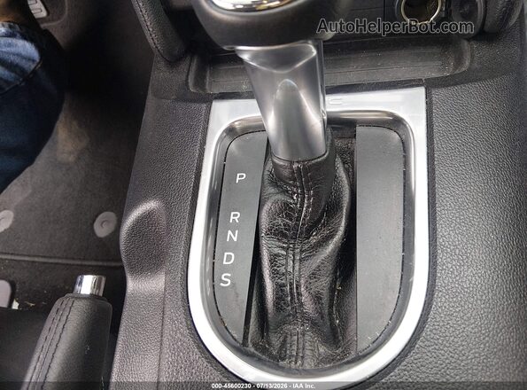 1FA6P8TH1K5201133 2019 FORD MUSTANG Серебряный 