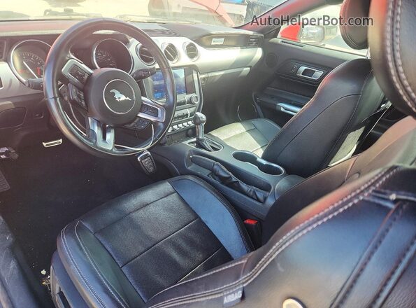 1FA6P8TH1P5108006 2023 FORD MUSTANG Красный Вид панели приборов