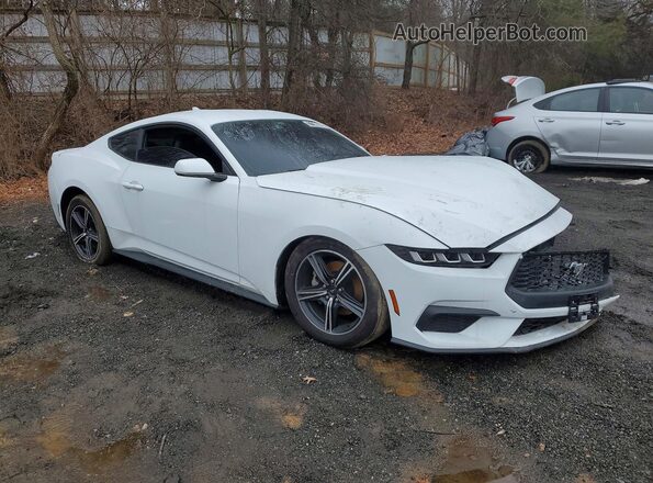 1FA6P8TH1R5130672 2024 FORD MUSTANG Белый Передняя правая четверть