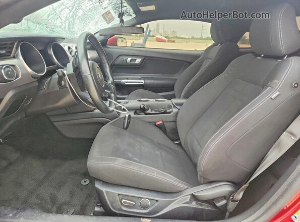 1FA6P8TH2J5129910 2018 FORD MUSTANG Maroon Front interior view
