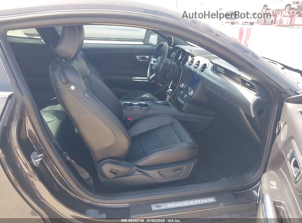 1FA6P8TH2N5134997 2022 FORD MUSTANG Черный Вид салона спереди