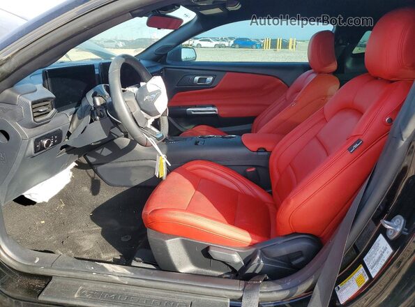 1FA6P8TH2R5137341 2024 FORD MUSTANG Черный Вид салона спереди