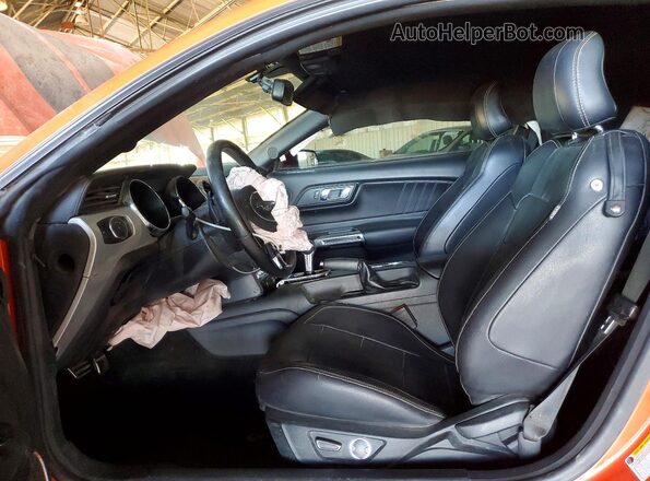 1FA6P8TH3G5333706 2016 FORD MUSTANG Orange Вид салону спереду