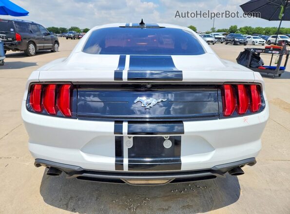 1FA6P8TH3N5131557 2022 FORD MUSTANG White Widok z tyłu