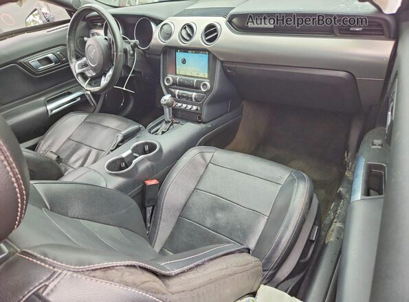 1FA6P8TH4J5183676 2018 FORD MUSTANG Burgundy Dashboard view