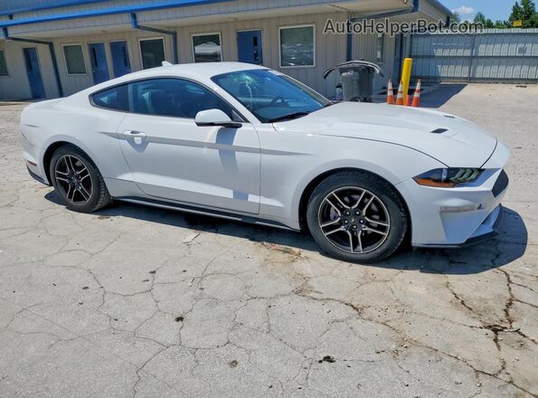 1FA6P8TH4L5136845 2020 FORD MUSTANG Белый Передняя правая четверть