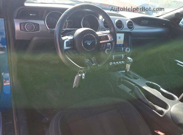 1FA6P8TH4L5167237 2020 FORD MUSTANG Blue Widok deski rozdzielczej