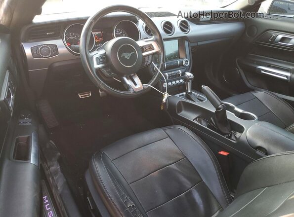 1FA6P8TH5J5171987 2018 FORD MUSTANG White Dashboard view