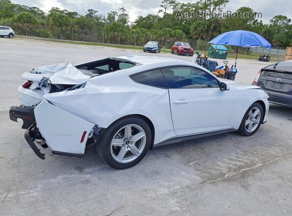 1FA6P8TH5T5101800 2026 FORD MUSTANG White Tył prawy