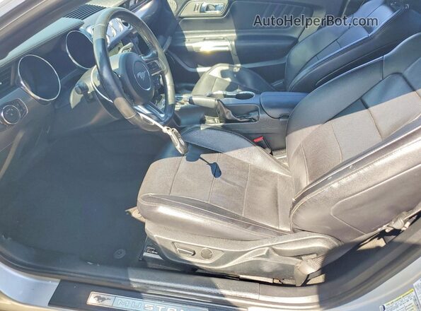1FA6P8TH6G5301154 2016 FORD MUSTANG Серебряный Вид салона спереди