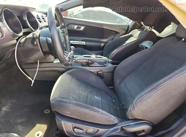 1FA6P8TH6H5281425 2017 FORD MUSTANG Red Vista interior delantera